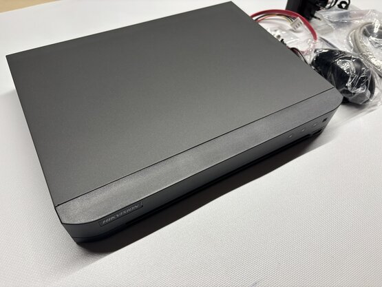 DEMO 0012 iDS-7208HUHI-M1/X/4A+8/4ALM 8 kanálový záznamník